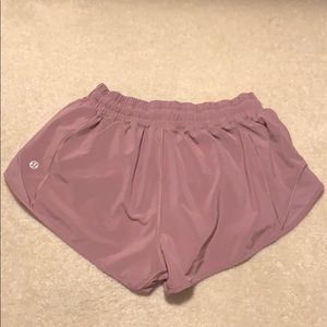 Lululemon Hotty Hot Short II 2.5” Pink